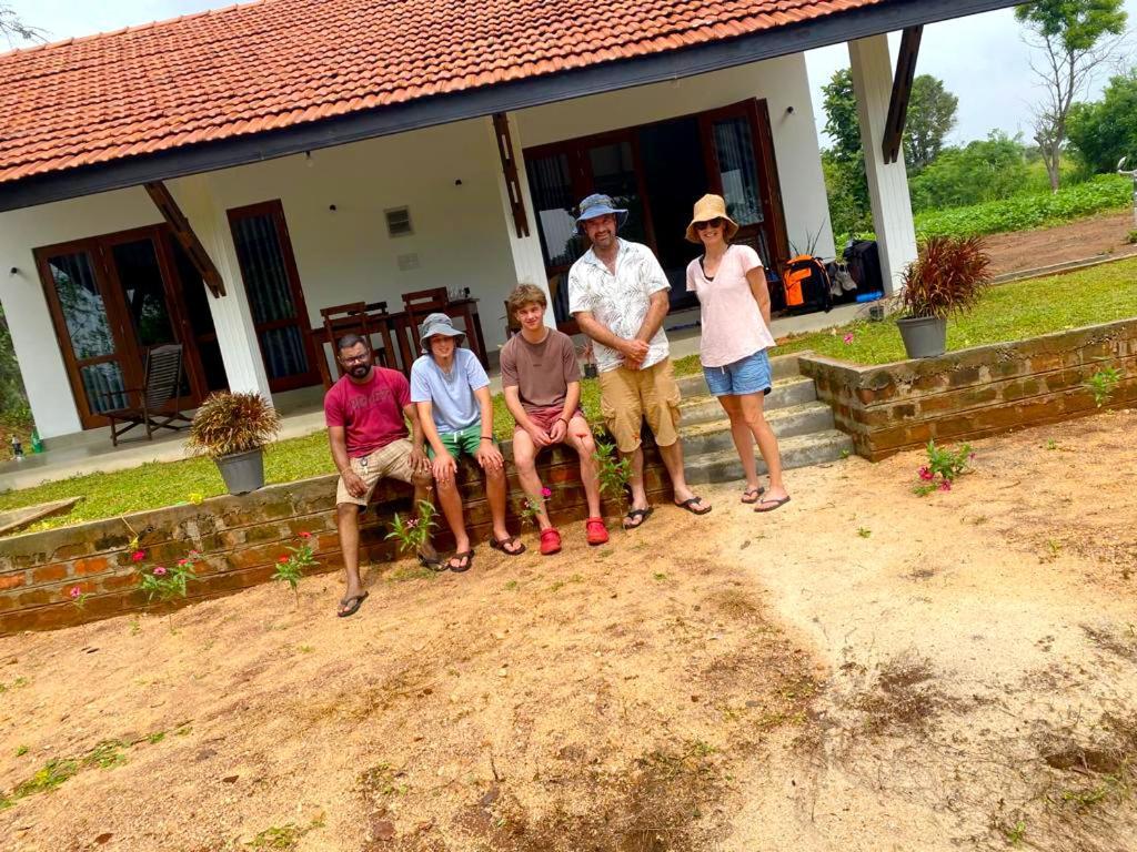 Moni Farm House Wilpattu Nochchiyagama Exterior foto